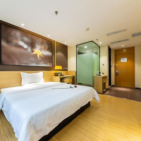 Iu Hotel Chongqing Jiefangbei מראה חיצוני תמונה