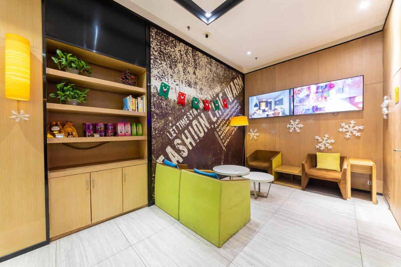 Iu Hotel Chongqing Jiefangbei מראה חיצוני תמונה
