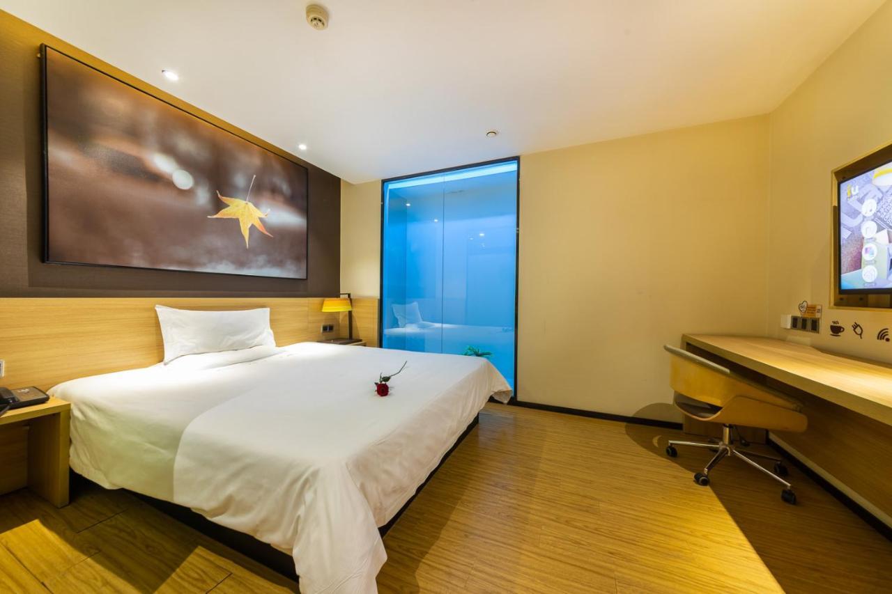 Iu Hotel Chongqing Jiefangbei מראה חיצוני תמונה