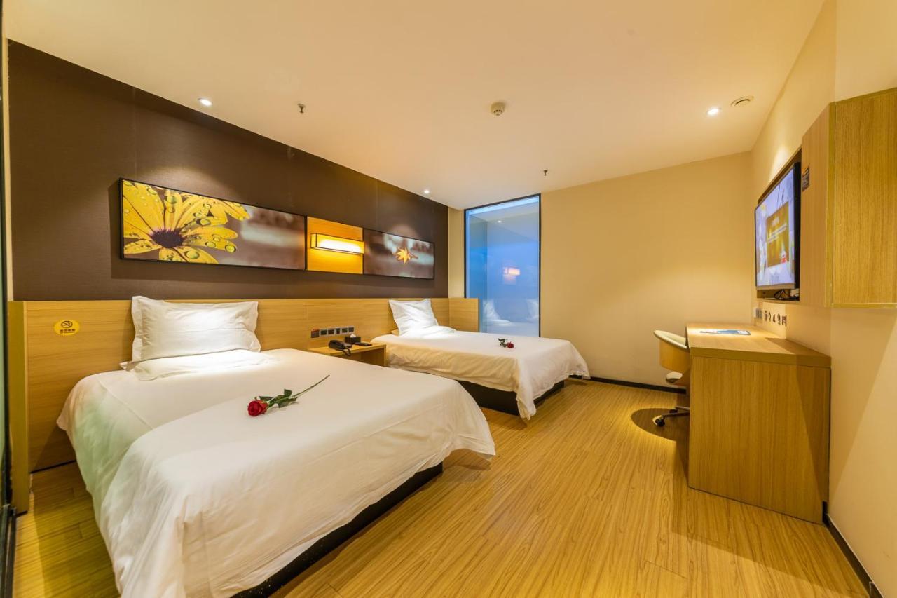 Iu Hotel Chongqing Jiefangbei מראה חיצוני תמונה